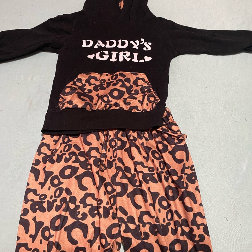 Baby girl set $10 from pat pat never worn ! NEW